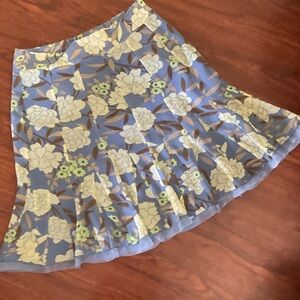 JohnPaulRichard Blue and Cream Floral A-Line Skirt w zipper size small